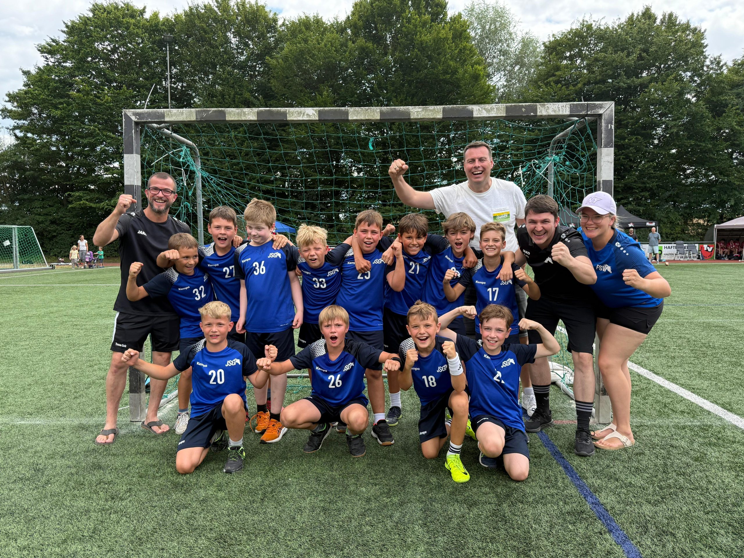 gE: Jugend der JSG Kochertal beim Sommerturnier in Pflugfelden